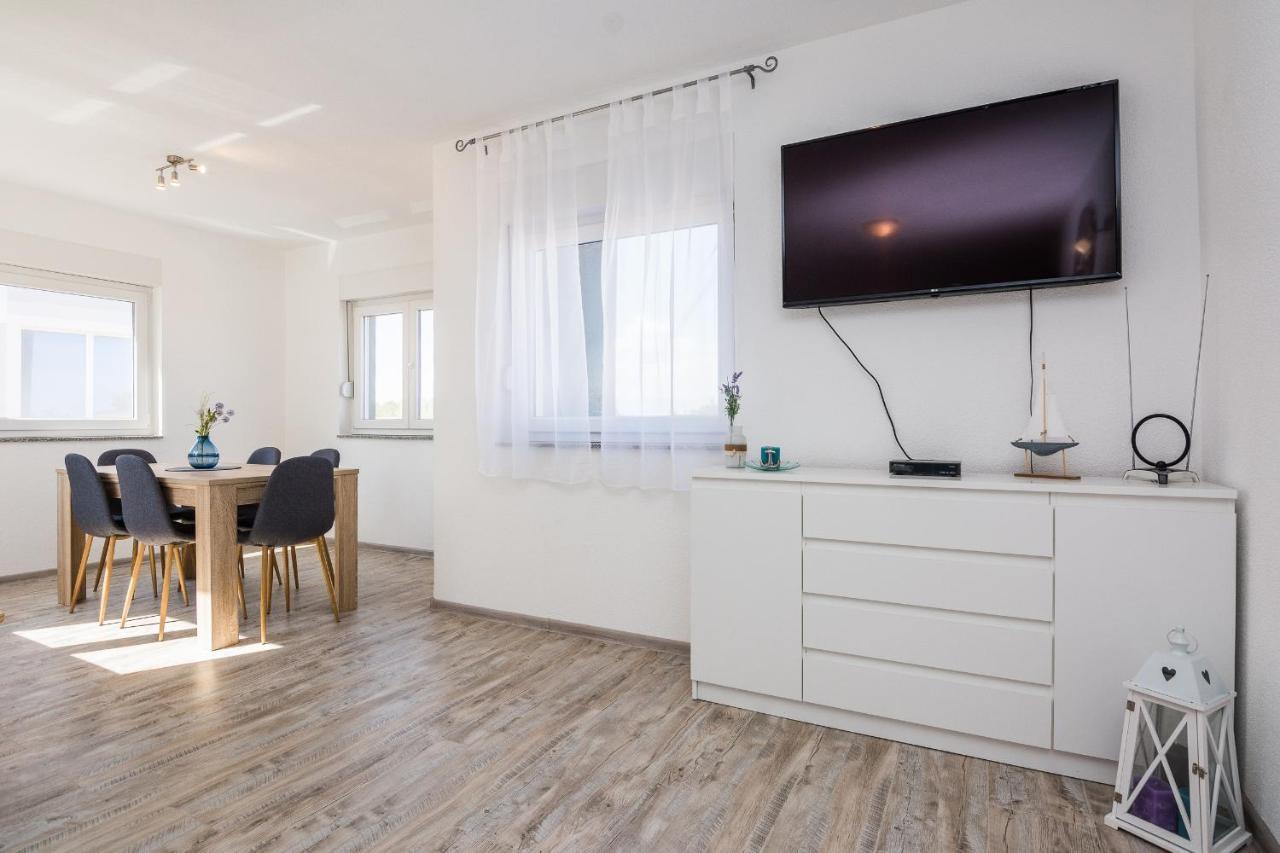 Apartments Krpan Vir Εξωτερικό φωτογραφία