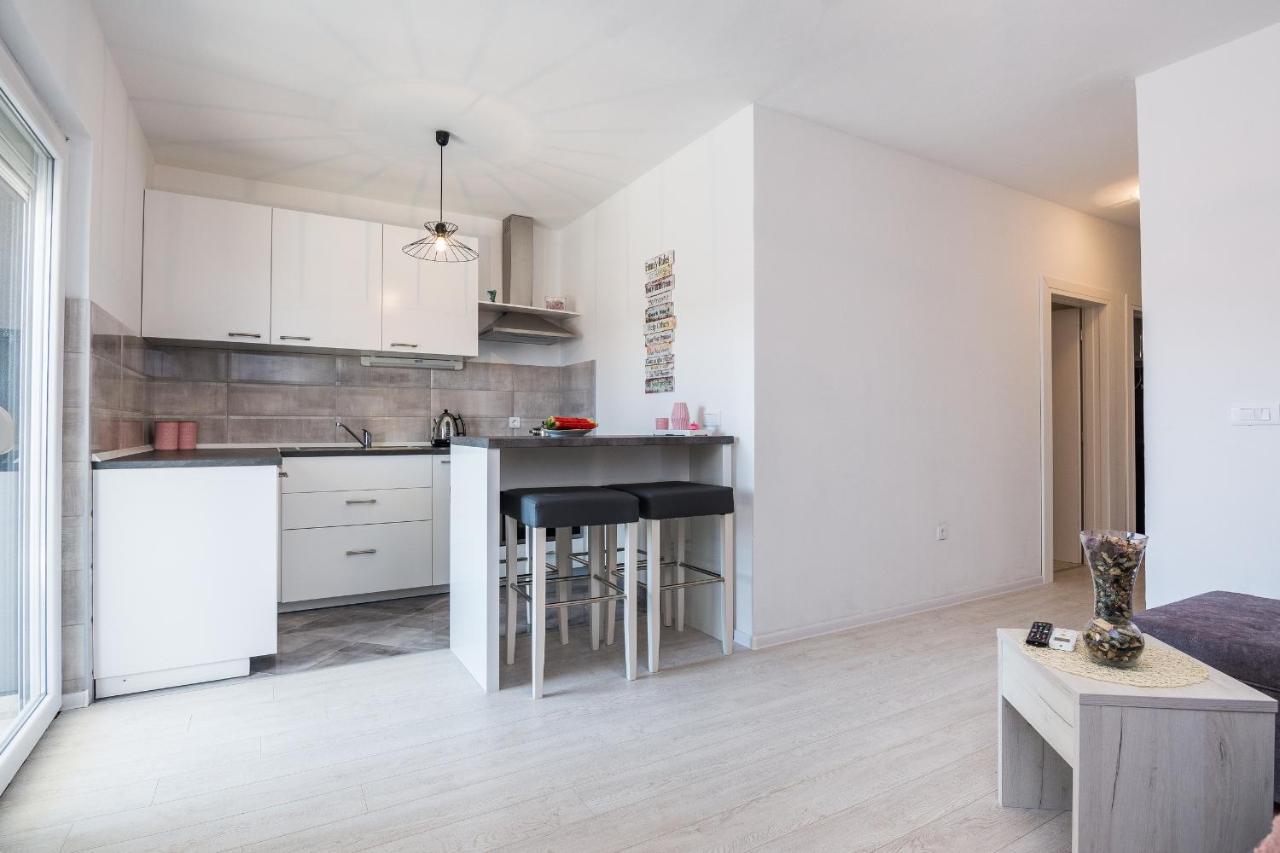 Apartments Krpan Vir Εξωτερικό φωτογραφία