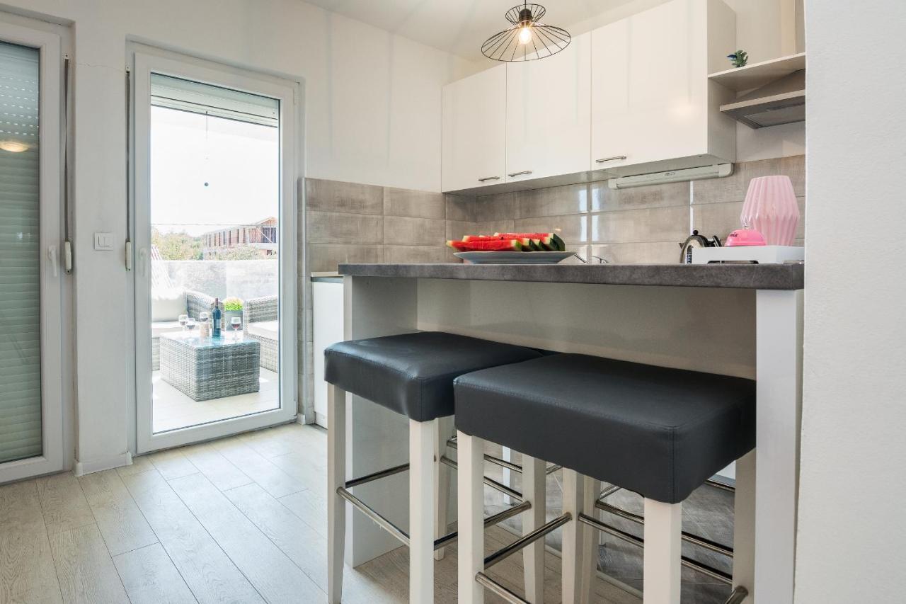 Apartments Krpan Vir Εξωτερικό φωτογραφία