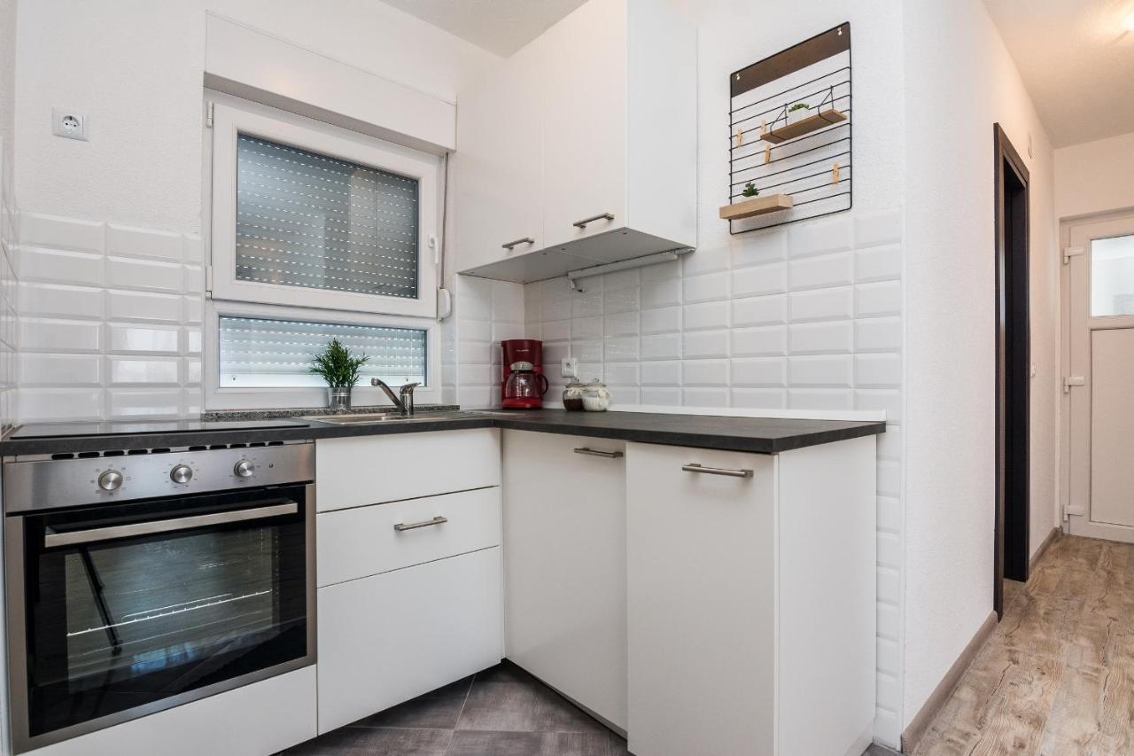 Apartments Krpan Vir Εξωτερικό φωτογραφία