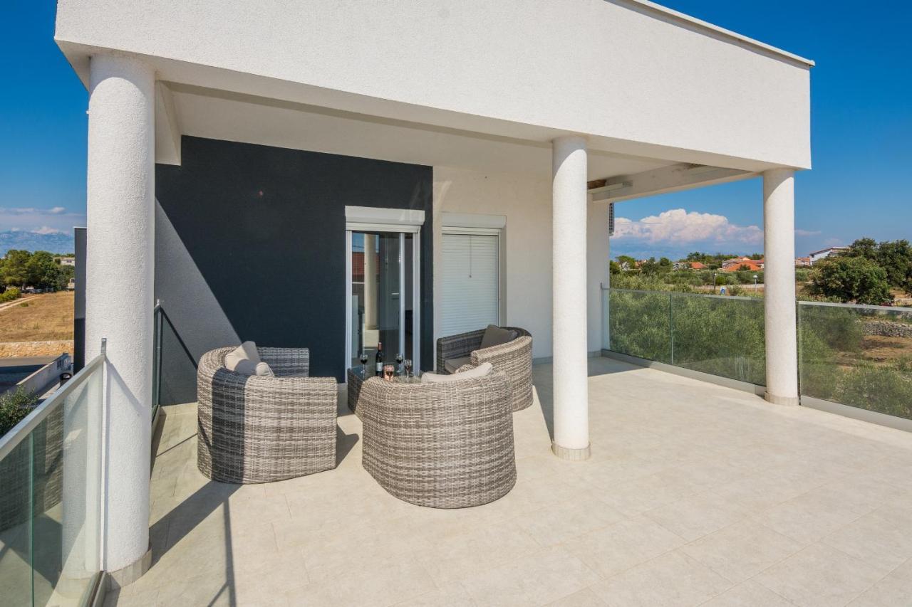Apartments Krpan Vir Εξωτερικό φωτογραφία