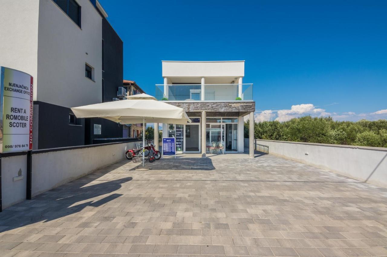 Apartments Krpan Vir Εξωτερικό φωτογραφία